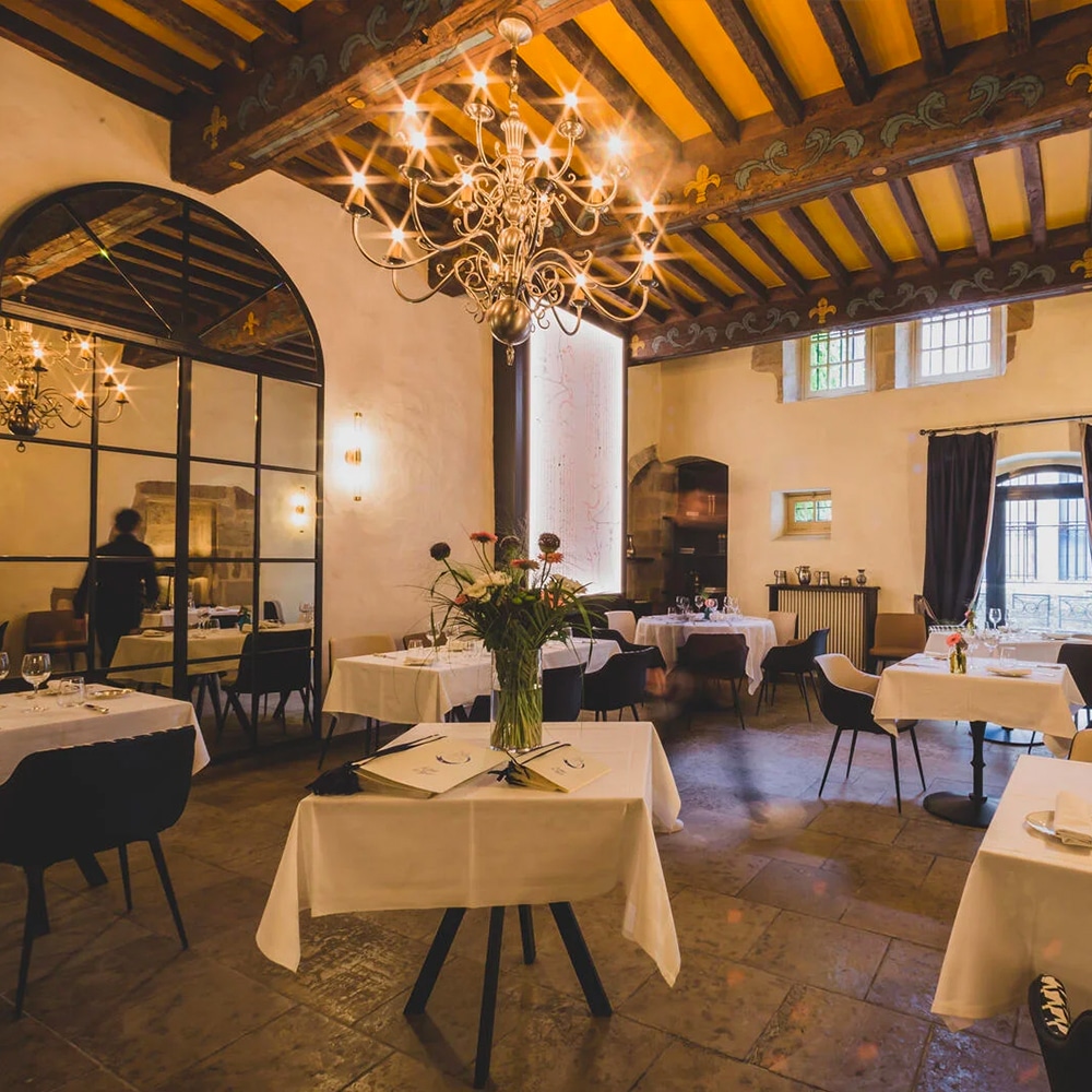 Salle du restaurant La Dinée du Viguier à Figeac - Bonnes Tables du Lot